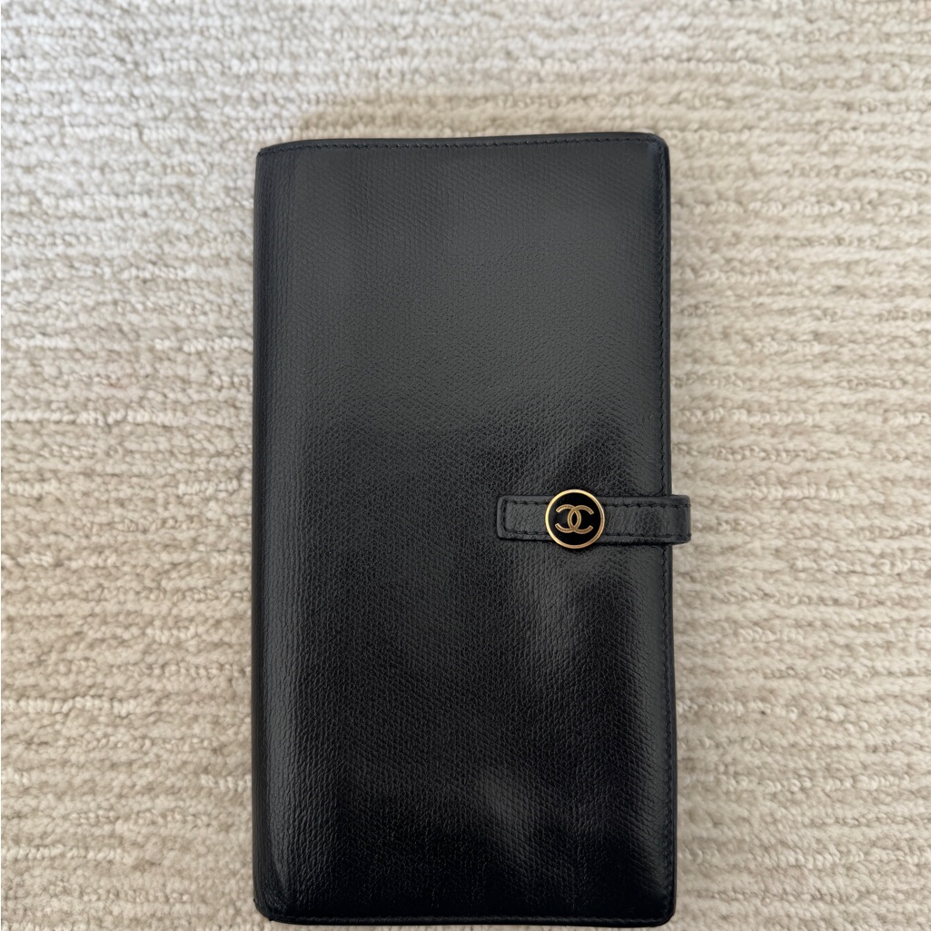 Vintage Chanel Black Grained Calfskin Leather Cc Button Long Wallet